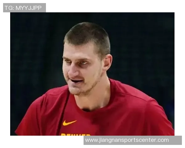 九年前的今天约基奇正式成为掘金首发球员球迷称之为约诞日